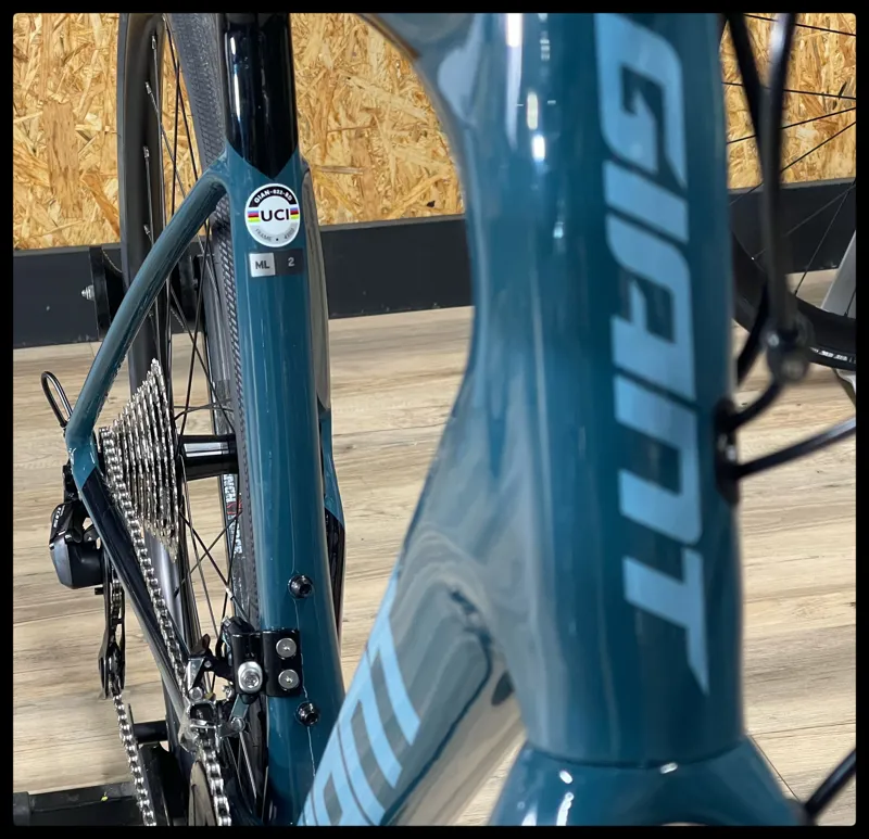 Giant Defy Advanced 2 M-Large Deep Lake 2022-4